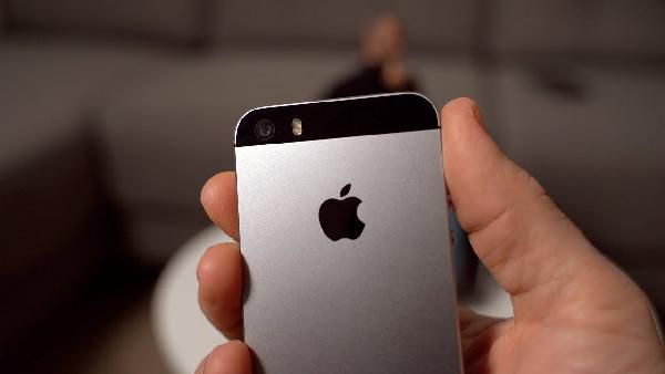Apple iPhone SE 64GB (alte Version) B-Ware für 15€ + Vodafone Flat von klarmobil mit 5GB LTE für 9,99€ mtl. Apple iPhone SE 64GB (alte Version) B Ware für 15€ + Vodafone Flat von klarmobil mit 5GB LTE für 9,99€ mtl.