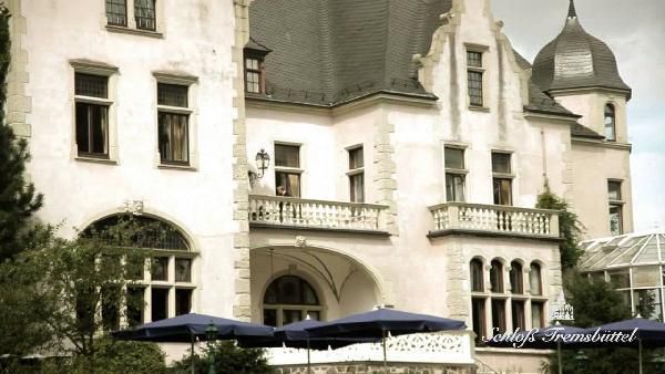 2 ÜN im 4*-Schlosshotel inkl. Frühstück, 3-Gänge-Dinner und 1 Flasche Wein ab 129€ p.P. 2 ÜN im 4* Schlosshotel inkl. Frühstück, 3 Gänge Dinner und 1 Flasche Wein ab 129€ p.P.