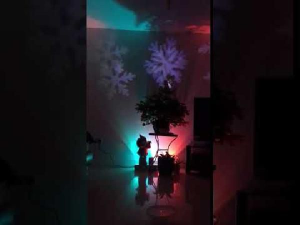 LED Projektior für die Hauswand mit 12 Motiven für 16,79€ (statt 28€) LED Projektior für die Hauswand mit 12 Motiven für 16,79€ (statt 28€)