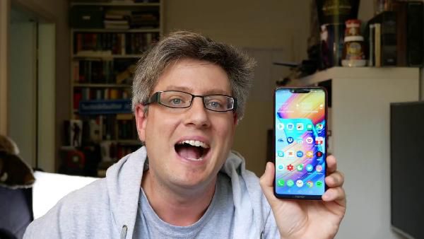 Honor Play für 4,95€ + 300 Frei-Einheiten mit 2 GB O2 Flat für 12,99€ mtl. Honor Play für 4,95€ + 300 Frei Einheiten mit 2 GB O2 Flat für 12,99€ mtl.