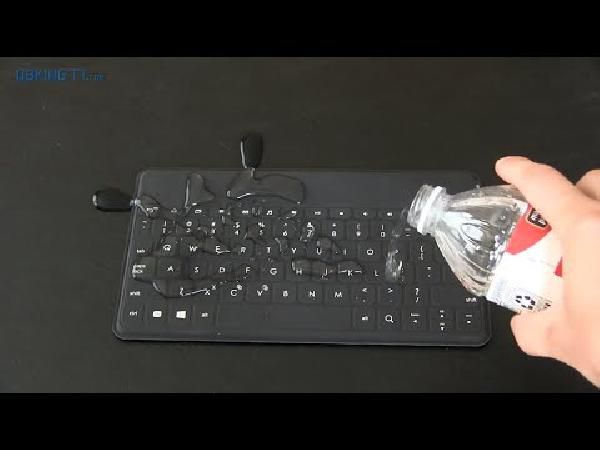 Logitech KeysToGo Bluetooth Tastatur für Apple iOS für 44,44€ Logitech KeysToGo Bluetooth Tastatur für Apple iOS für 44,44€