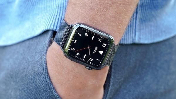 Apple Watch Series 5 GPS 40mm Aluminium für 395,10€ (statt 419€) - eBay Plus Apple Watch Series 5 GPS 40mm Aluminium für 395,10€ (statt 419€) eBay Plus