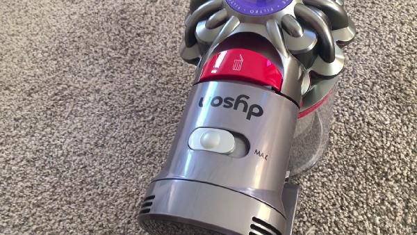 Dyson V7 Animalpro - Zyklonstaubsauger für 422,10€ Dyson V7 Animalpro Zyklonstaubsauger für 422,10€