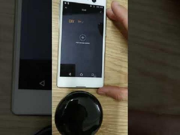 UFO R1 WiFi IR Remote Control mit Sprachsteuerung für 11,35€ UFO R1 WiFi IR Remote Control mit Sprachsteuerung für 11,35€