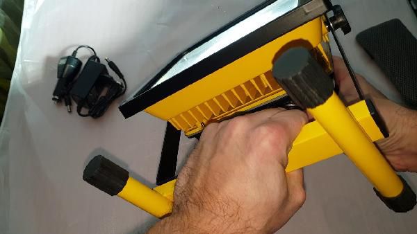 Brennenstuhl Mobile Chip LED-Baustrahler ML CN130 V2 für 29,99€ (statt 40€) Brennenstuhl Mobile Chip LED Baustrahler ML CN130 V2 für 29,99€ (statt 40€)