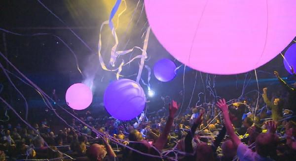 Blue Man Group Ticket + ÜN im Berliner 4* oder 5* Hotel ab 49€ p.P. Blue Man Group Ticket + ÜN im Berliner 4* oder 5* Hotel ab 49€ p.P.