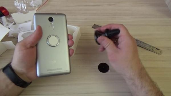 Xiaomi Roidmi Kfz-Halterung für Smartphones für 5,80€ Xiaomi Roidmi Kfz Halterung für Smartphones für 5,80€