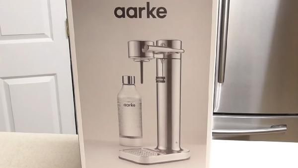 Aarke Carbonator II Design-Wassersprudler + 1 Flasche für 124,90€ (statt 140€) Aarke Carbonator II Design Wassersprudler + 1 Flasche für 124,90€ (statt 140€)