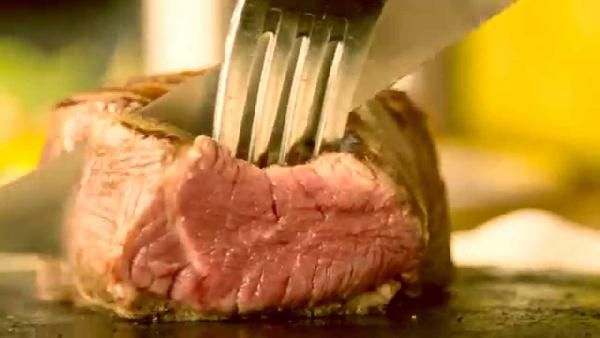Maredo Gutschein: 2 Personen Steak Menü mit All-you-can-eat-Salat für 49,99€ (statt 79,88€) Maredo Gutschein: 2 Personen Steak Menü mit All you can eat Salat für 49,99€ (statt 79,88€)