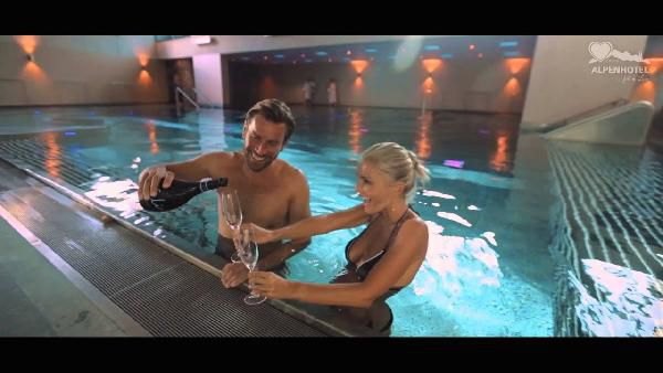 2 ÜN im 4* Romantikhotel in Tirol inkl. HP, 5-Gang Dinner & Wellness ab 149€ p.P. 2 ÜN im 4* Romantikhotel in Tirol inkl. HP, 5 Gang Dinner & Wellness ab 149€ p.P.
