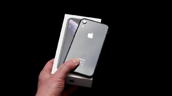 Apple iPhone XR mit 64GB für 79€ + Vodafone Flat mit 6GB LTE für 31,99€ mtl. Apple iPhone XR mit 64GB für 79€ + Vodafone Flat mit 6GB LTE für 31,99€ mtl.