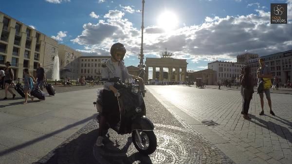 Nova Motors eRetro Star Motorroller mit max. 45 Km/h für 1.133,90€ (statt 1.299€) Nova Motors eRetro Star Motorroller mit max. 45 Km/h für 1.133,90€ (statt 1.299€)