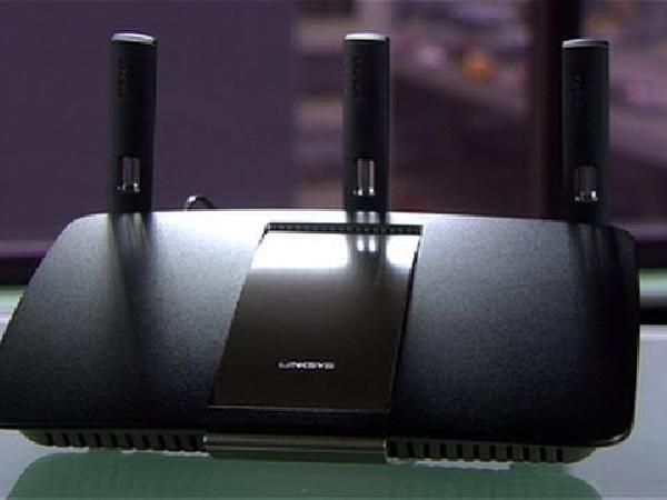 Linksys EA6900 - Dualband WLAN-Router für 75,90€ (statt 105€) Linksys EA6900 Dualband WLAN Router für 75,90€ (statt 105€)