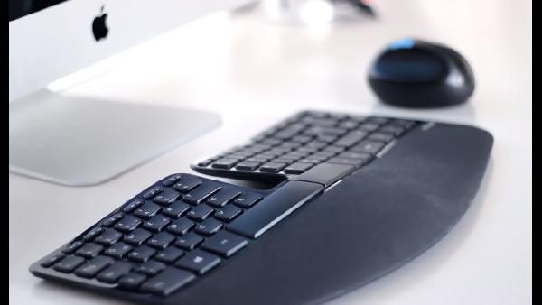 Microsoft Sculpt Ergonomic Desktop (Set mit Maus und Tastatur) für 54,09€ (statt 70€) Microsoft Sculpt Ergonomic Desktop (Set mit Maus und Tastatur) für 54,09€ (statt 70€)