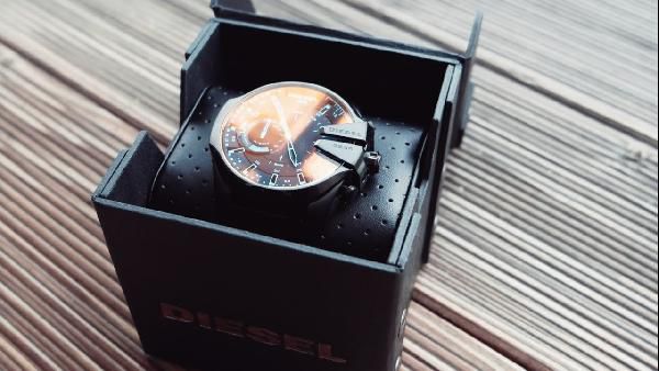 Diesel ON Mega Chief DZT1011 Hybrid-Smartwatch für 154,45€ (statt 262€) Diesel ON Mega Chief DZT1011 Hybrid Smartwatch für 154,45€ (statt 262€)