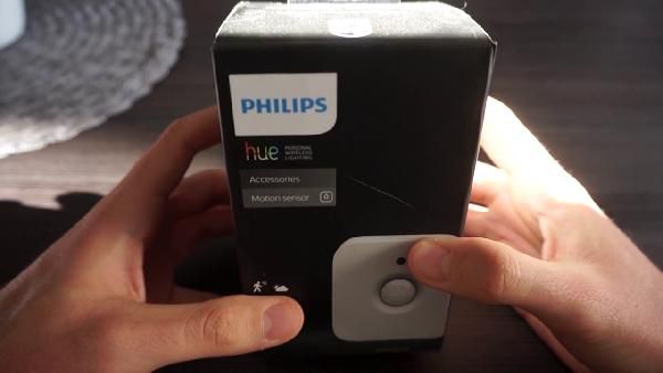 Philips hue White & Color Ambiance Starter Set: 2 x E27 + Bridge + Wireless Dimming Kit für 99€ (statt 139€) Philips hue White & Color Ambiance Starter Set: 2 x E27 + Bridge + Wireless Dimming Kit für 99€ (statt 139€)