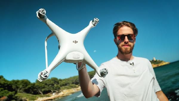 DJI Phantom 4 Pro V2.0 für 1.299,95€ (statt 1.569€) DJI Phantom 4 Pro V2.0 für 1.299,95€ (statt 1.569€)