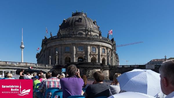 Berlin: Sightseeing-Bootstour auf der Spree + Hotel mit Frühstück ab 49€ p.P. Berlin: Sightseeing Bootstour auf der Spree + Hotel mit Frühstück ab 49€ p.P.