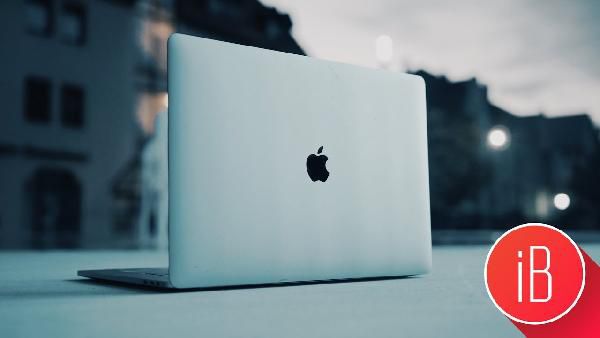 Apple MacBook Pro 15,4 Apple MacBook Pro 15,4 2018 (Core i7 mit 16GB, 256GB SSD und Touchbar) für 2.099€ (statt 2.379€)